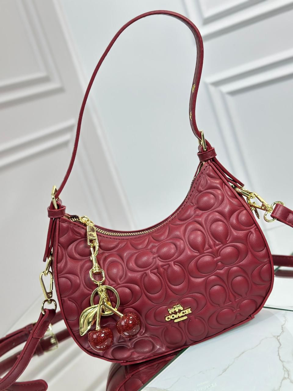 Luna Coach